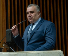Assembleia Legislativa homenageia os 140 anos do Teatro Guaíra