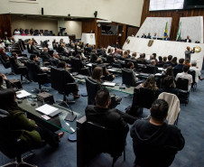Assembleia Legislativa homenageia os 140 anos do Teatro Guaíra