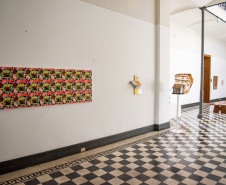 Museu de Arte Contemporânea do Paraná (MAC Paraná) - “Deve ser aqui” na Sede Adalice Araújo, na Secretaria da Cultura