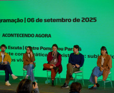 Comunidade de Foz participa de encontro com equipe do Centre Pompidou Paraná para debater novo museu