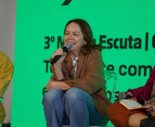 Comunidade de Foz participa de encontro com equipe do Centre Pompidou Paraná para debater novo museu