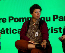 Comunidade de Foz participa de encontro com equipe do Centre Pompidou Paraná para debater novo museu