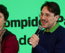 Comunidade de Foz participa de encontro com equipe do Centre Pompidou Paraná para debater novo museu