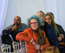 Comunidade de Foz participa de encontro com equipe do Centre Pompidou Paraná para debater novo museu