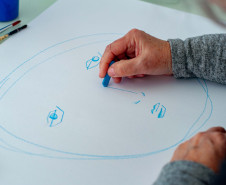 Arte para Maiores promove atividade sobre a coleção asiática
