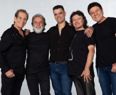 Centro Cultural Teatro Guaíra -Auditório Bento Munhoz da Rocha Neto (Guairão) - Nossa Vida É Um Palco — A banda Blindagem, ícone do rock paranaense que ao longo dos anos conquistou reconhecimento de admiradores fiéis de várias gerações, celebra 50 anos de trajetória com o espetáculo “Nossa Vida é um Palco”, no dia 19 de setembro (sexta-feira), às 21h, no Auditório Bento Munhoz da Rocha Neto, o Guairão.