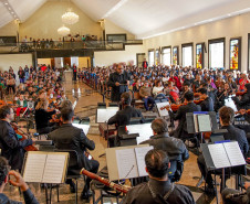 Orquestra Sinfônica do Paraná encanta público em primeira apresentação em Colombo