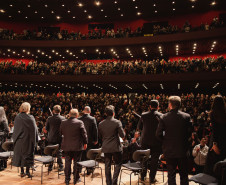 Orquestra Sinfônica do Paraná interpreta Shostakovich e Elgar no próximo domingo - Sob regência do maestro convidado Roberto Ramos, o público terá a oportunidade de ouvir duas obras que dialogam com a amizade e a memória: o "Concerto nº 2 para Violino", do russo Dmitri Shostakovich, interpretado pelo solista convidado Alessandro Borgomanero, e as célebres "Variações Enigma", do inglês Edward Elgar