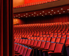 Teatro Guaíra é indicado ao Prêmio Cenym como melhor casa de espetáculos do Brasil