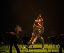 Balé Teatro Guaíra: duas noites de casa cheia marcam sucesso de V.I.C.A. e Stol no Guairinha