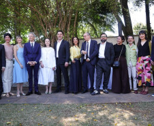 O governador Carlos Massa Ratinho Junior recepcionou nesta quarta-feira (3), em São Paulo, o presidente do Centre Pompidou, Laurent Le Bon, que chega ao Brasil para o início das ativações do Centre Pompidou Paraná, que acontecem nesta semana em Foz do Iguaçu