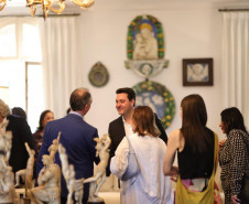 O governador Carlos Massa Ratinho Junior recepcionou nesta quarta-feira (3), em São Paulo, o presidente do Centre Pompidou, Laurent Le Bon, que chega ao Brasil para o início das ativações do Centre Pompidou Paraná, que acontecem nesta semana em Foz do Iguaçu