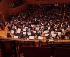 Orquestra Sinfônica do Paraná reúne mil pessoas em concerto inédito em Belo Horizonte