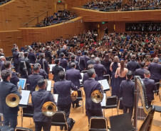 Orquestra Sinfônica do Paraná reúne mil pessoas em concerto inédito em Belo Horizonte