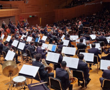 Orquestra Sinfônica do Paraná reúne mil pessoas em concerto inédito em Belo Horizonte