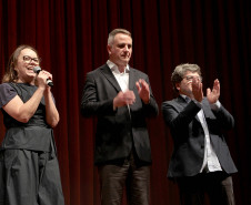 Entrega da reforma do telhado do Teatro Guaíra / parceria da AUDI - Apresentação de Ballet para 600 crianças de escolas públicas.