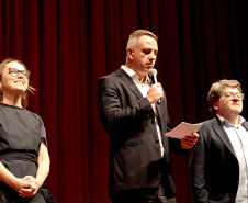 Entrega da reforma do telhado do Teatro Guaíra / parceria da AUDI - Apresentação de Ballet para 600 crianças de escolas públicas.