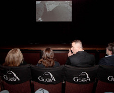 Entrega da reforma do telhado do Teatro Guaíra / parceria da AUDI - Apresentação de Ballet para 600 crianças de escolas públicas.