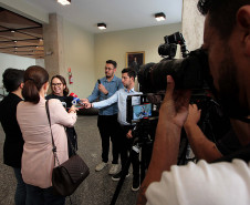 Entrega da reforma do telhado do Teatro Guaíra / parceria da AUDI - Apresentação de Ballet para 600 crianças de escolas públicas.