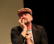 Centro Cultural Teatro Guaíra - Auditório Salvador de Ferrante (Guairinha) - A Travessia – A peça teatral “A Travessia” estreia no palco do Auditório Salvador de Ferrante (Guairinha) na quarta-feira, 29 de outubro, às 20h, trazendo ao público uma reflexão profunda e sensível sobre a aposentadoria