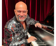 Centro Cultural Teatro Guaíra -Auditório Salvador de Ferrante (Guairinha) - Piano Golden Songs – O pianista Rogério Koury se apresenta no Teatro Guaíra no próximo domingo, 5 de outubro, com o espetáculo “Piano Golden Songs”, um concerto solo que combina sofisticação e emoção em interpretações envolventes.