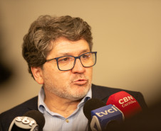 Entrega da reforma do telhado do Teatro Guaíra / parceria da AUDI - Apresentação de Ballet para 600 crianças de escolas públicas.