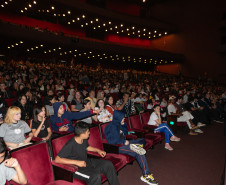 Entrega da reforma do telhado do Teatro Guaíra / parceria da AUDI - Apresentação de Ballet para 600 crianças de escolas públicas.
