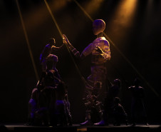 Balé Teatro Guaíra levanta a plateia e emociona no Festival de Dança de Londrina