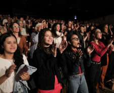 Balé Teatro Guaíra levanta a plateia e emociona no Festival de Dança de Londrina