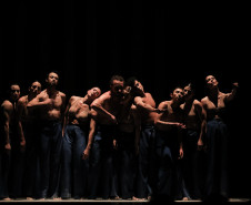 Balé Teatro Guaíra levanta a plateia e emociona no Festival de Dança de Londrina