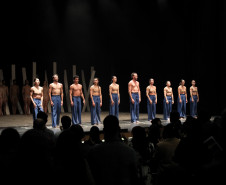 Balé Teatro Guaíra levanta a plateia e emociona no Festival de Dança de Londrina