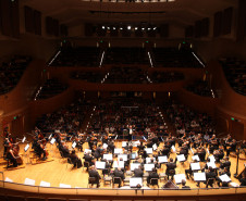 Orquestra Sinfônica do Paraná reúne mil pessoas em concerto inédito em Belo Horizonte