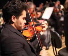 Recepção calorosa do público: Orquestra Sinfônica do Paraná abre o Festival de Música de Maringá