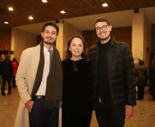 Ópera de Paris e Orquestra Sinfônica do Paraná emocionam Teatro Guaíra lotado