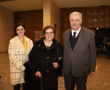 Ópera de Paris e Orquestra Sinfônica do Paraná emocionam Teatro Guaíra lotado