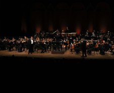 Ópera de Paris e Orquestra Sinfônica do Paraná emocionam Teatro Guaíra lotado
