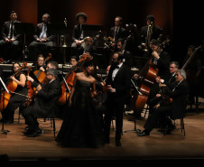 Ópera de Paris e Orquestra Sinfônica do Paraná emocionam Teatro Guaíra lotado