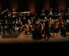 Ópera de Paris e Orquestra Sinfônica do Paraná emocionam Teatro Guaíra lotado