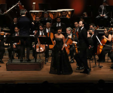 Ópera de Paris e Orquestra Sinfônica do Paraná emocionam Teatro Guaíra lotado
