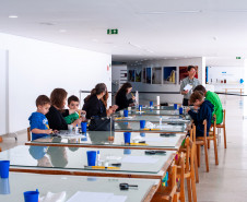 MON tem diversas opções de oficinas e mediações gratuitas em novembro