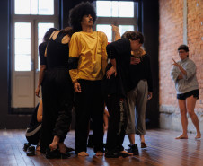Com apoio do Estado, artistas encerram programa de formação cênica com apresentações gratuitas na Alfaiataria
