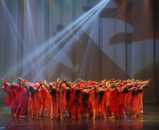 ALGO/RITMO, espetáculo da EDTG está de volta ao palco do Teatro Guaíra