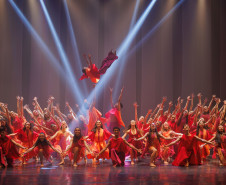 ALGO/RITMO, espetáculo da EDTG está de volta ao palco do Teatro Guaíra