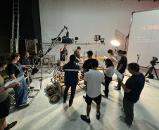 Curso gratuito de Elétrica Avançada para Cinema vai formar técnicos em oito cidades do Paraná