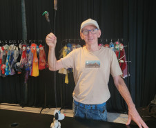 Documentário resgata história do Festival Espetacular de Bonecos produzido pelo Guaíra