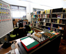 Biblioteca Pública do Paraná (BPP) - SEÇÃO BRAILLE - Cine Inclusivo Sessões de filmes com audiodescrição e janela de libras para pessoas com deficiência visual e auditiva.