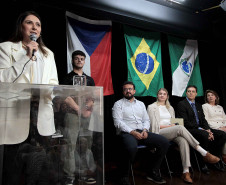 Alunos do Centro Juvenil de Artes Plásticas recebem certificação da República Tcheca