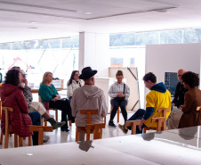 Museu Oscar Niemeyer promove laboratório de aquarela para professores no dia 26