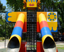 Com "Robô Interativo" e novas esculturas, MON apresenta obras inéditas na área externa