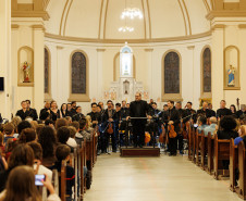 Orquestra Sinfônica do Paraná lota santuário na Lapa e segue para concerto em Campo Largo